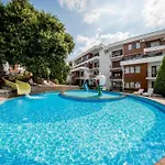 Apartman Beachfront, 2 Bed With Sea Views
